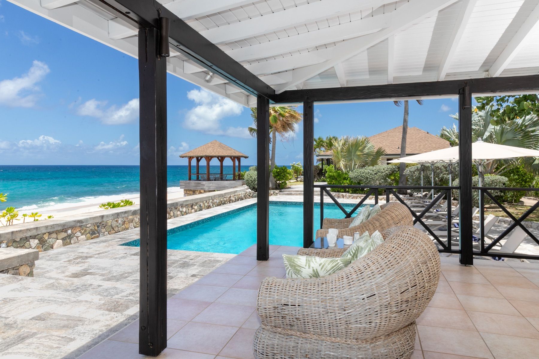 Blue Beach Villa villa photo.